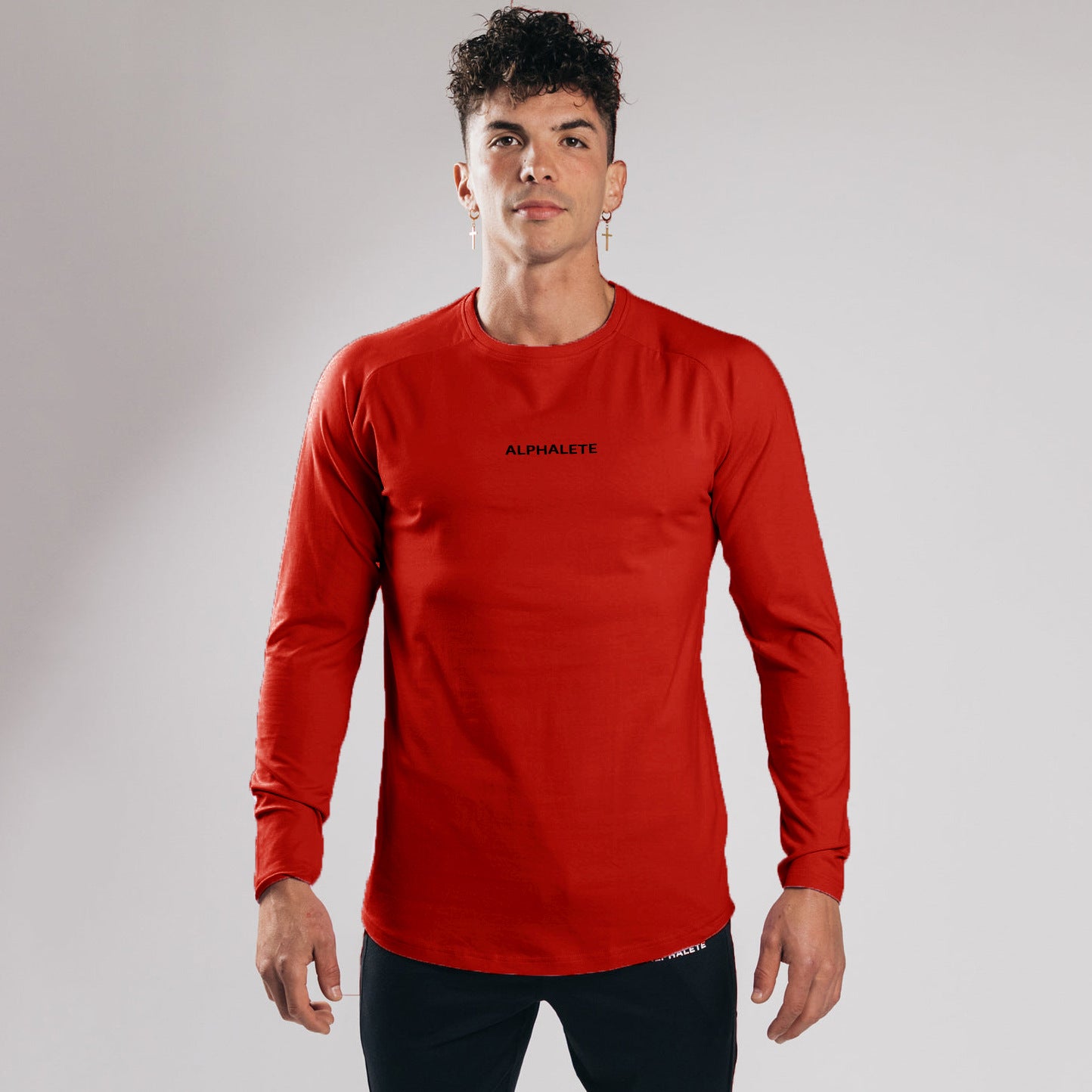 Tætsiddende langærmet T-shirt i elastisk bomuld til at have indenunder