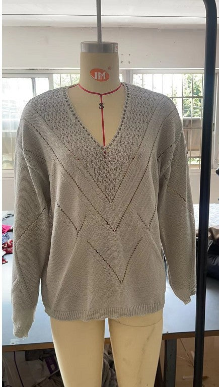 Women's Solid Color Cutout V-Neck Flared Sleeve Knit Sweater