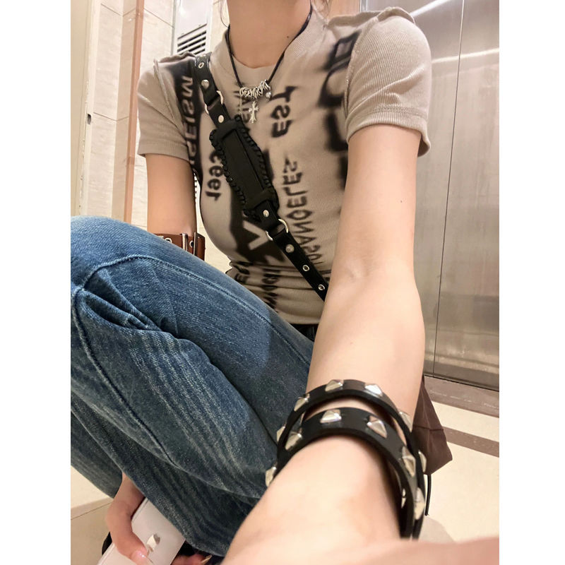 Retro Sweet And Spicy Girls Fitted, Straight-shoulder Short-sleeve T-shirt
