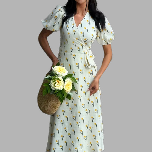 New V-neck Dress With A Floral Print And Puffed Sleeves