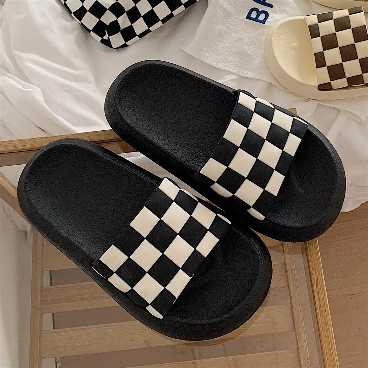 Non-slip Outer Wear Soft Bottom Checkerboard Sandals