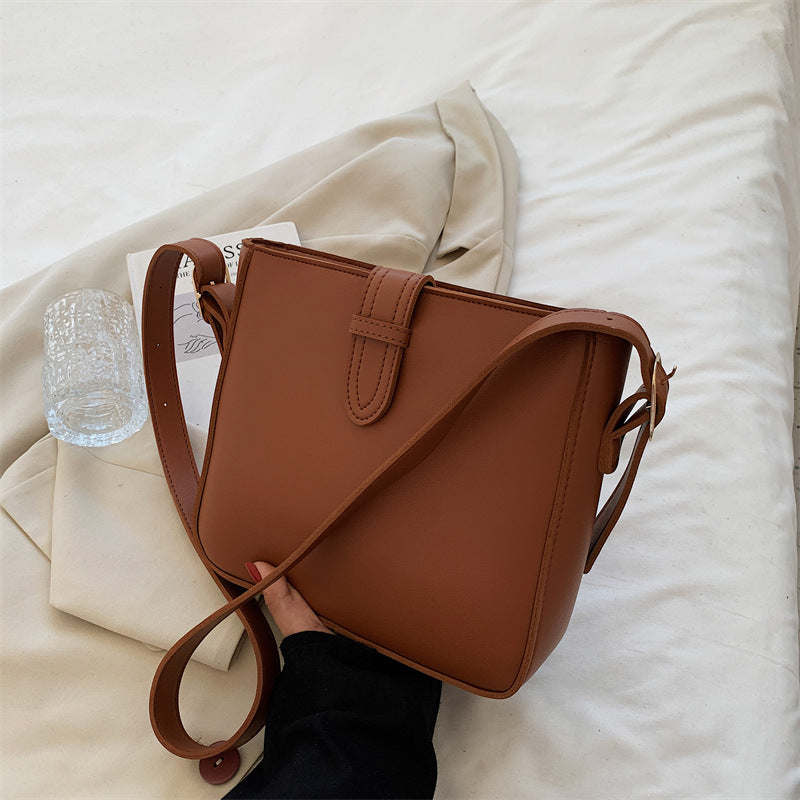 Fashion Large Capacity Shoulder Messenger Commuter Bucket Bag