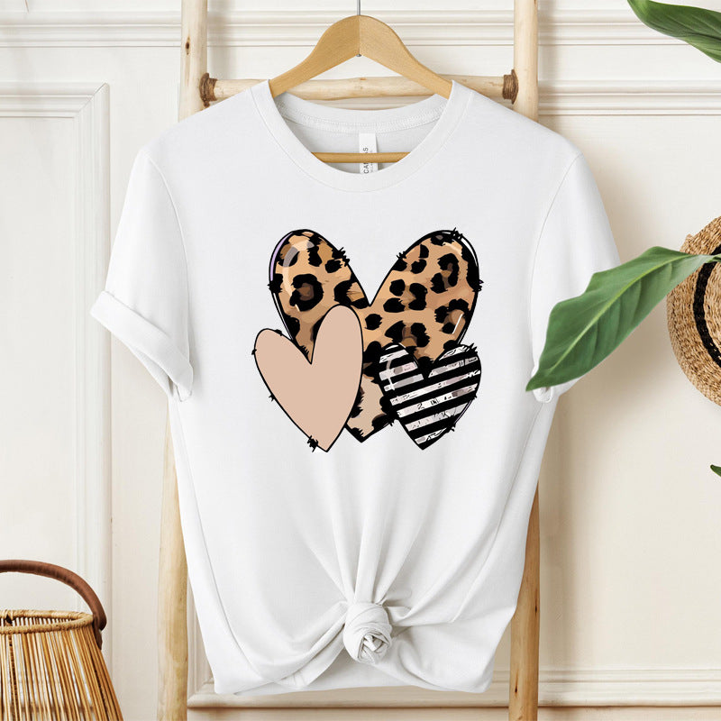 Leopard-Print Heart-Shaped Valentines Day Design, Loose-Fit, Fashionable, Casual Short-Sleeve Top