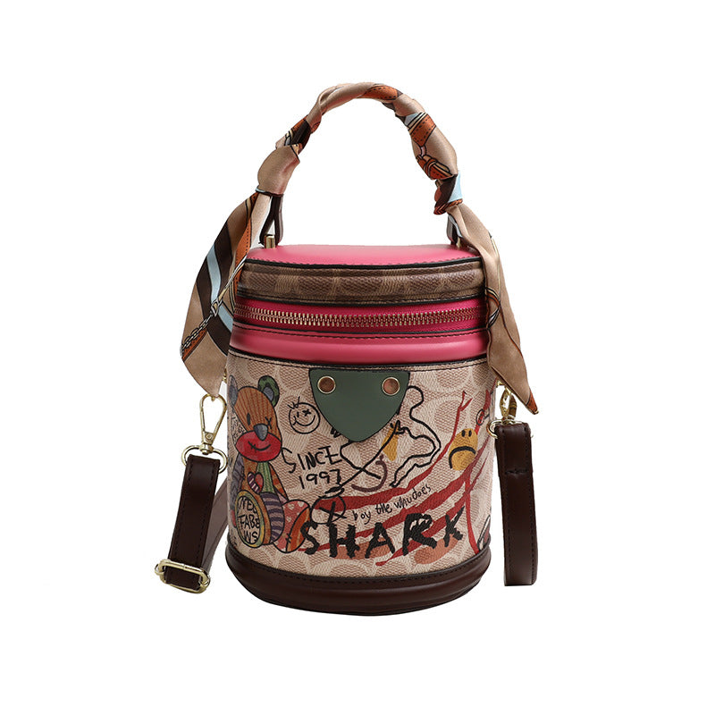 Ladies Textured Handbag Print Bear Fashion