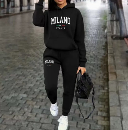 Womens Fleece-Lined Sweatshirt And Sweatpants Set With Print