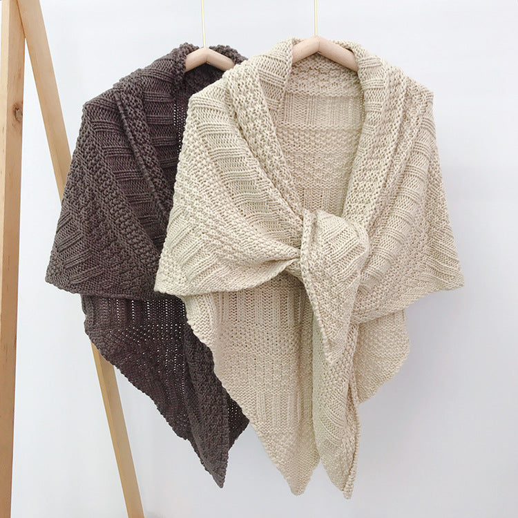 Good With Air-conditioning Triangle To Keep WarmWith Scarf Outside