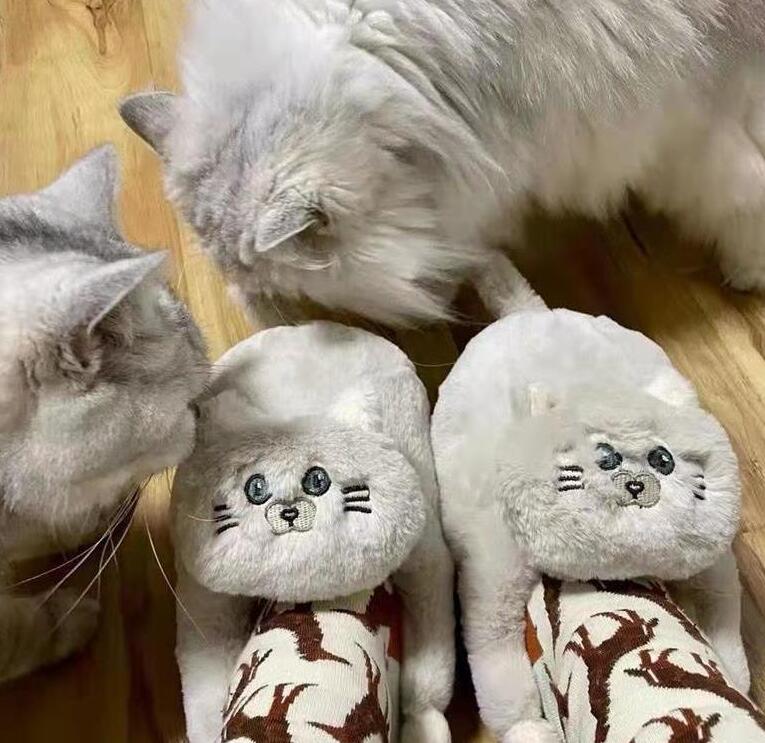 Hug Plush Home Cute Warm Slingback Simulation Cat Slippers