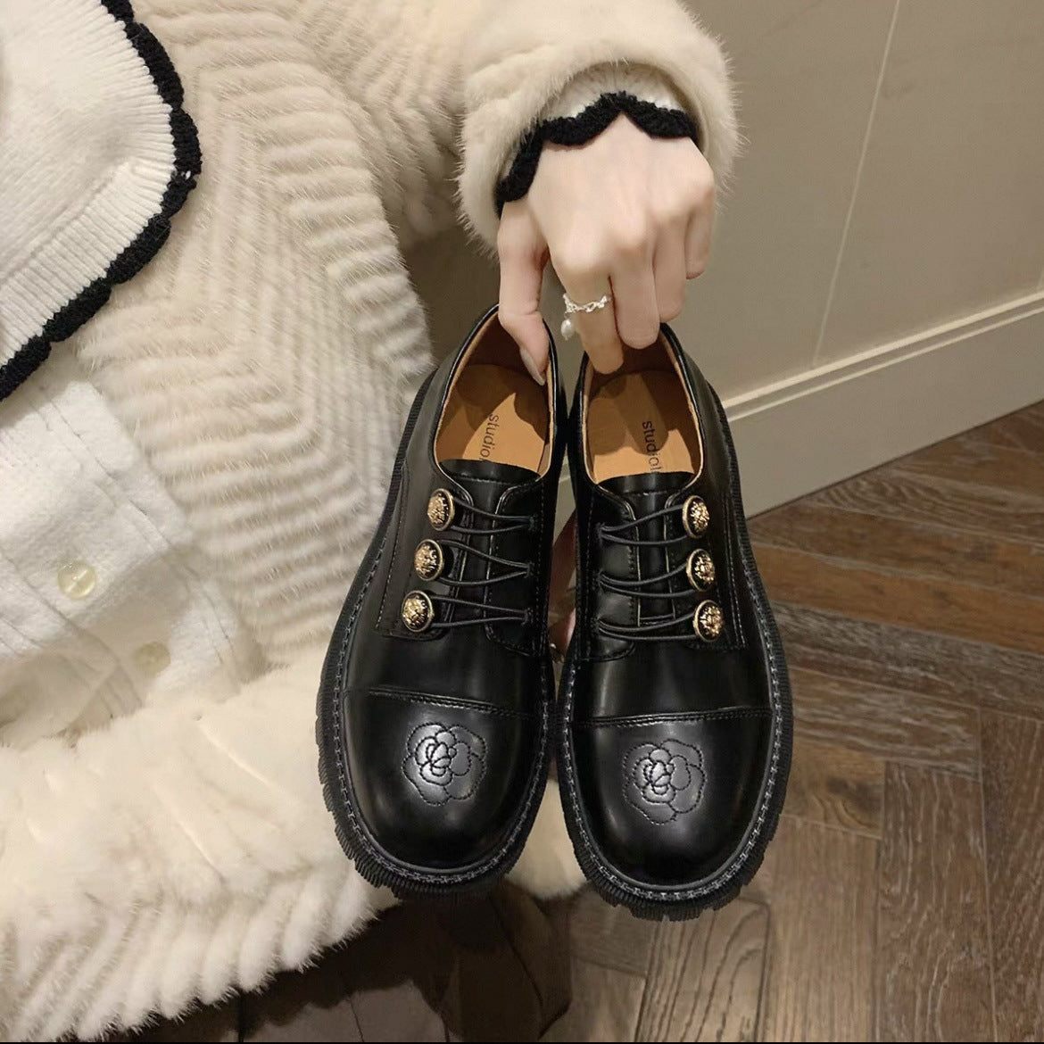 Niche Academic Style Black Block Heel Pumps