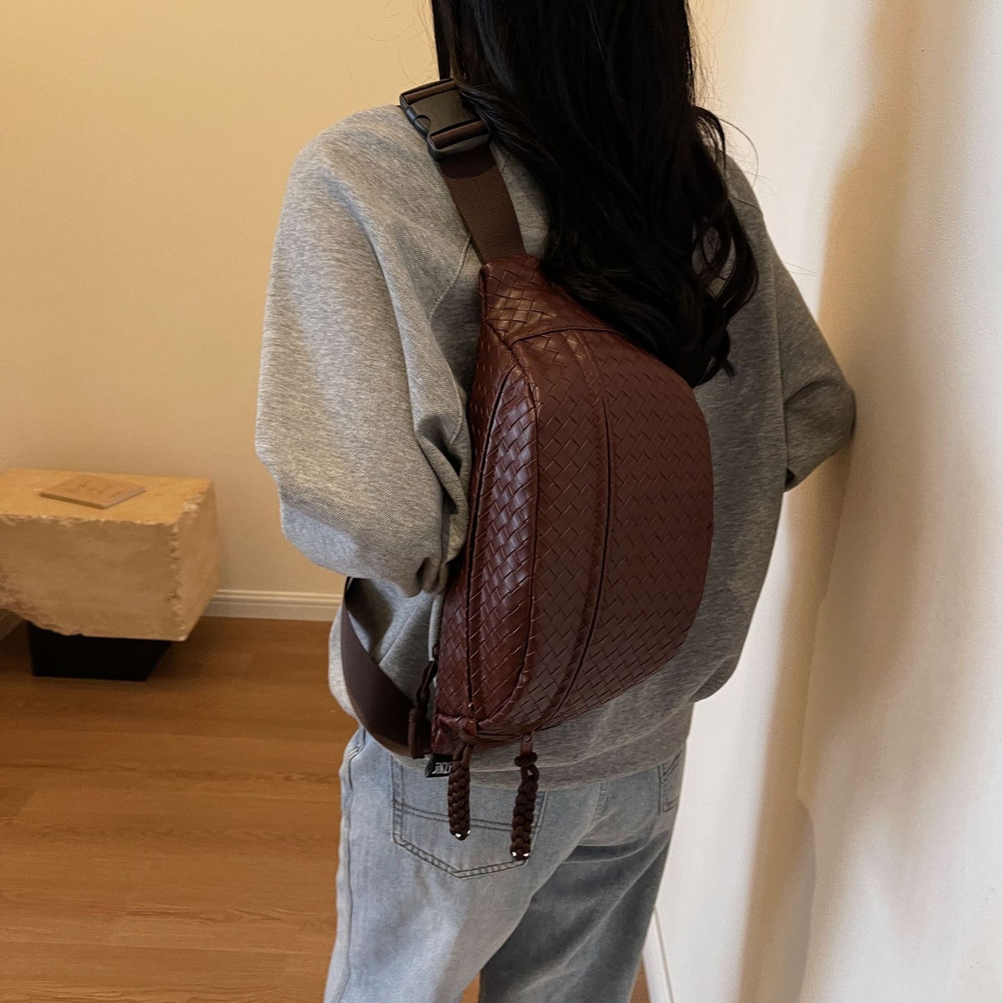 High-grade Retro Special-interest Design Bag Women