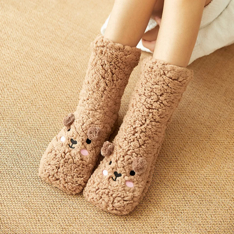 Tegneseriegulv Vinter Tyk Polyester Fleece Fluffy Mikrofiber Kvinders Fuzzysokker Sjove Hundehjemmeskosokker til Kvinder Søde Fluffy Tykke Varme Vintersokker Mikrofiber Bløde Hjemmesokker Julegave