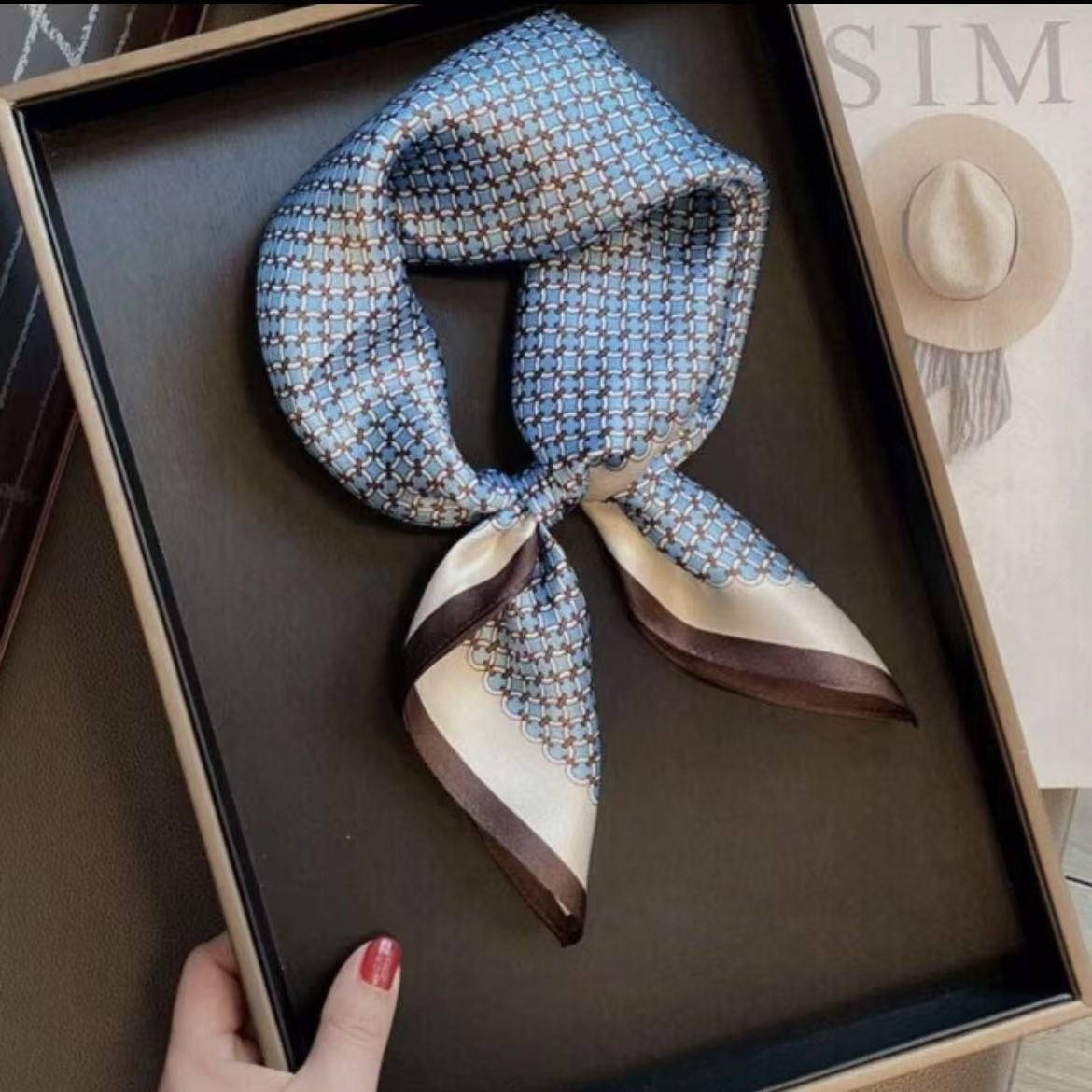 High-end Ladies' Small Square Handkerchief