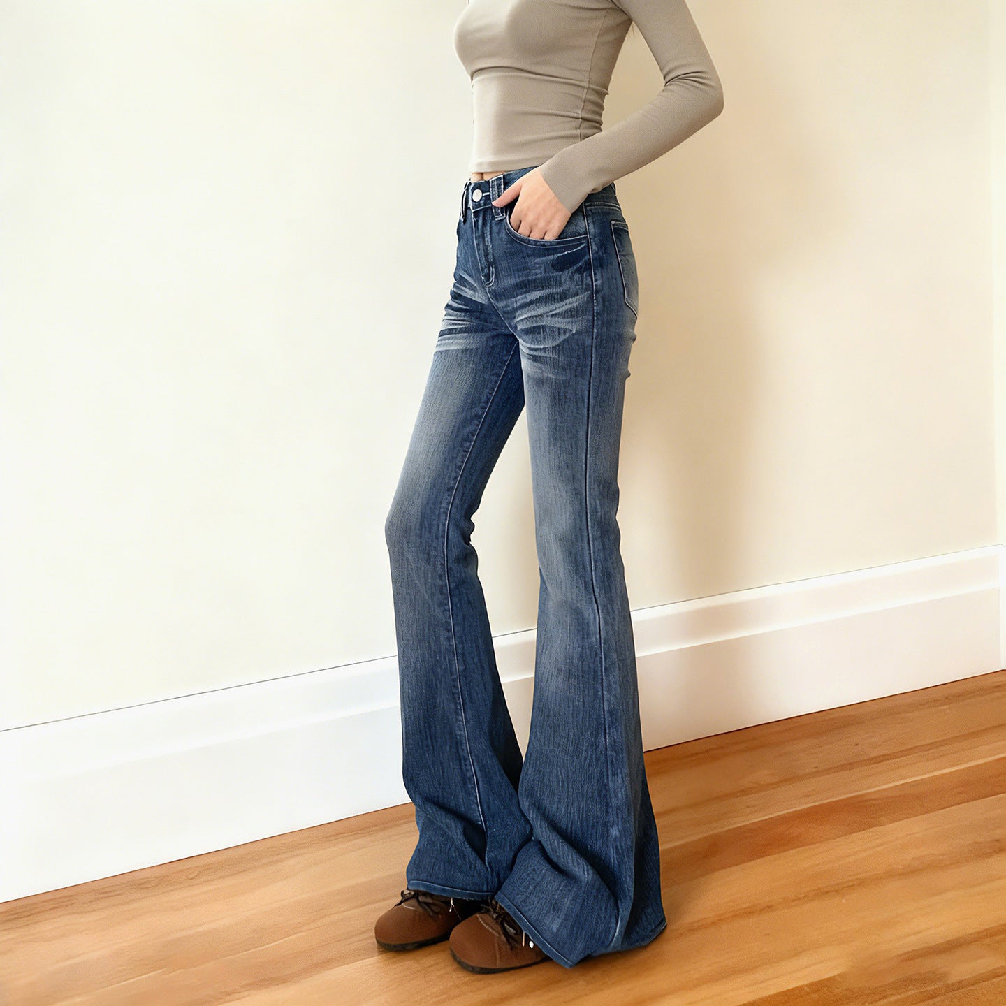 Womens Vintage Distressed Washed Denim Jeans With A Low Waist