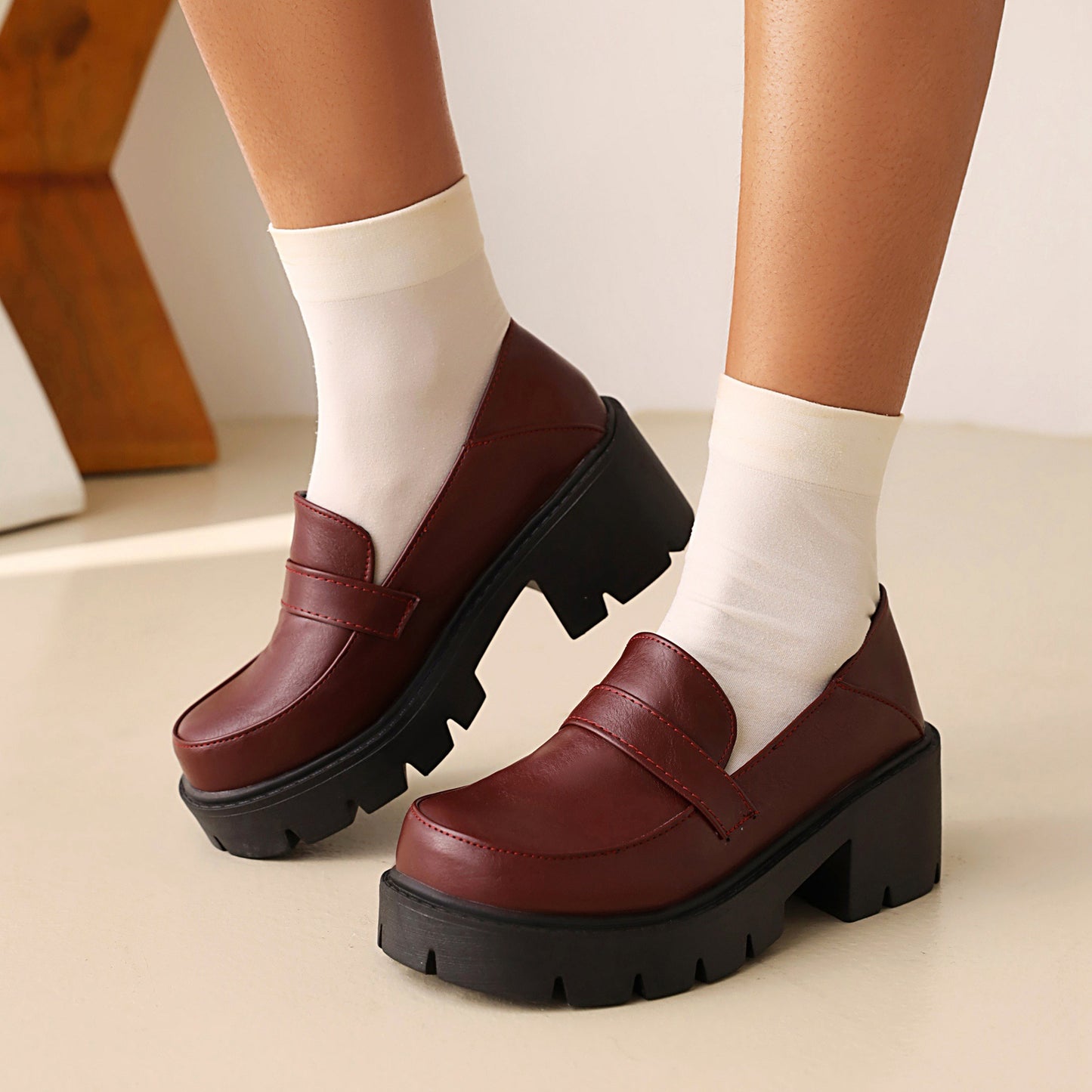Autumn Thick Bottom Platform Shoes Women's Shoes Simple Retro  40-43 Plus Size