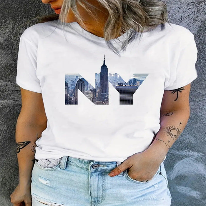 Moderigtig afslappet T-shirt med rund hals til kvinder