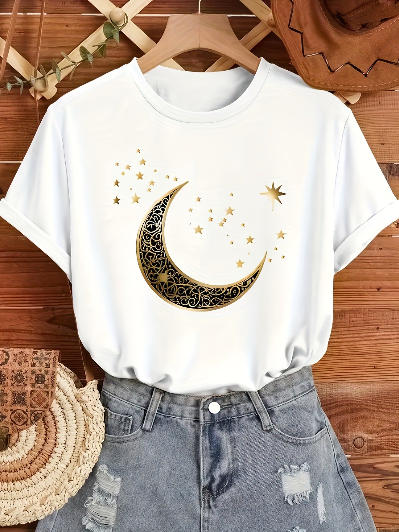 Fashionable Womens Short-sleeve Top With A Moon Print