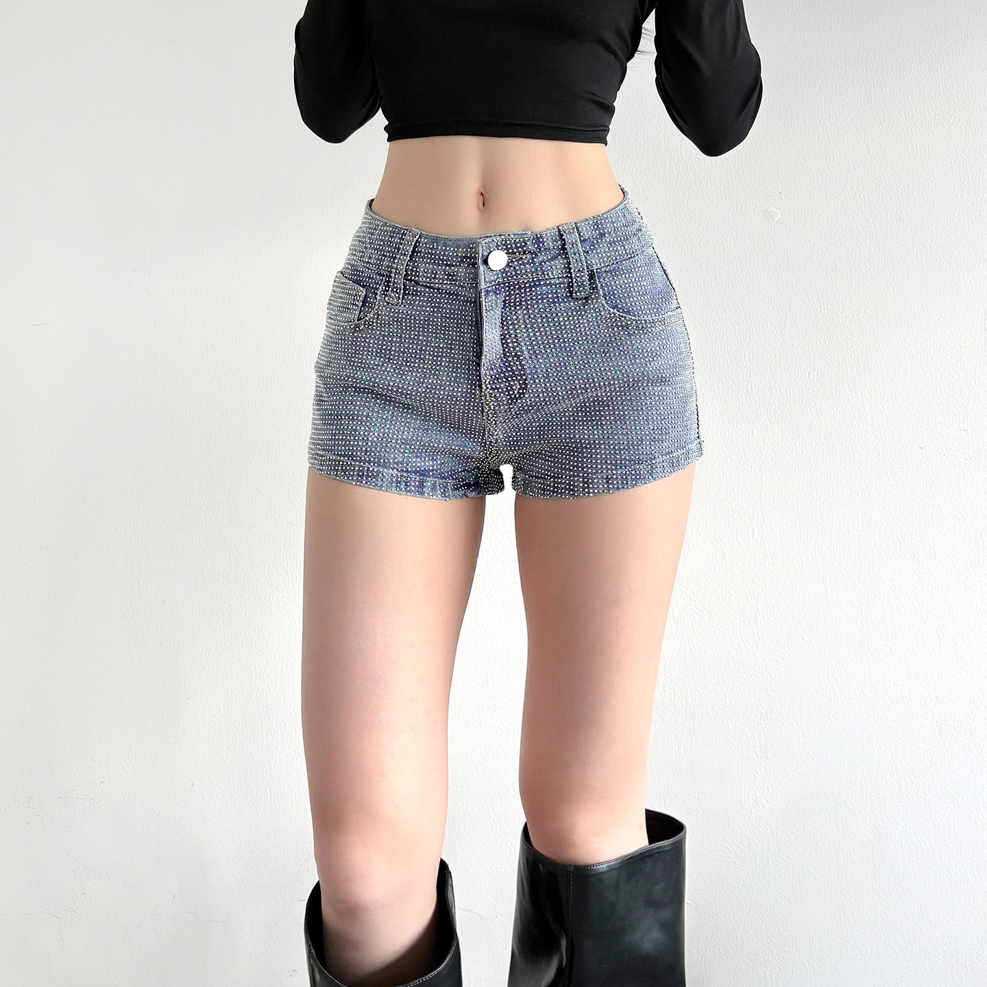 Fashionable Sparkly Heat-applied Rhinestone Low-rise Denim Hip-hugging Shorts