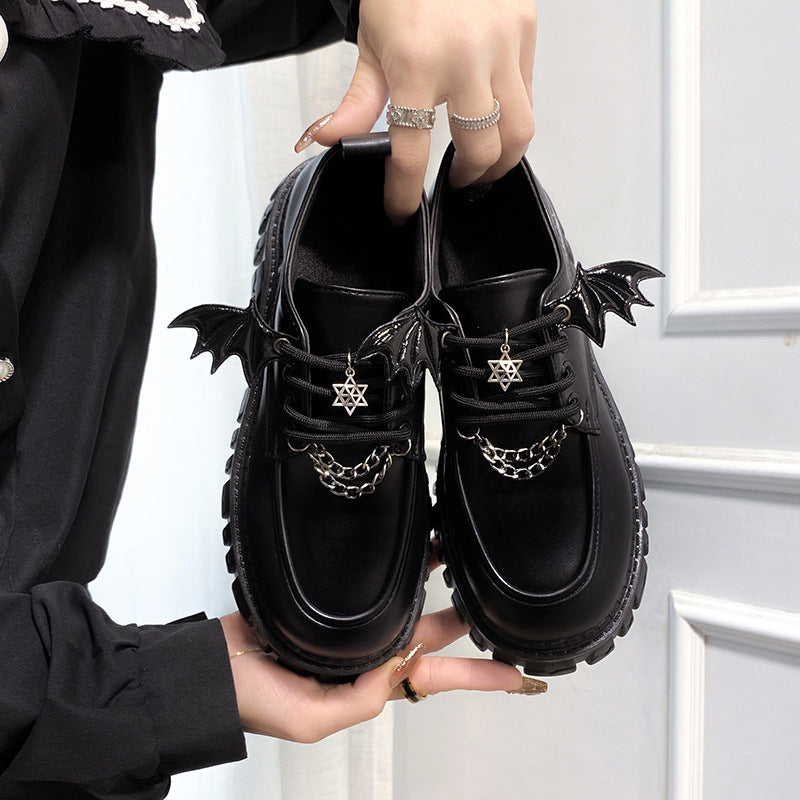Fashion Chain Small Leather Shoes With Wings