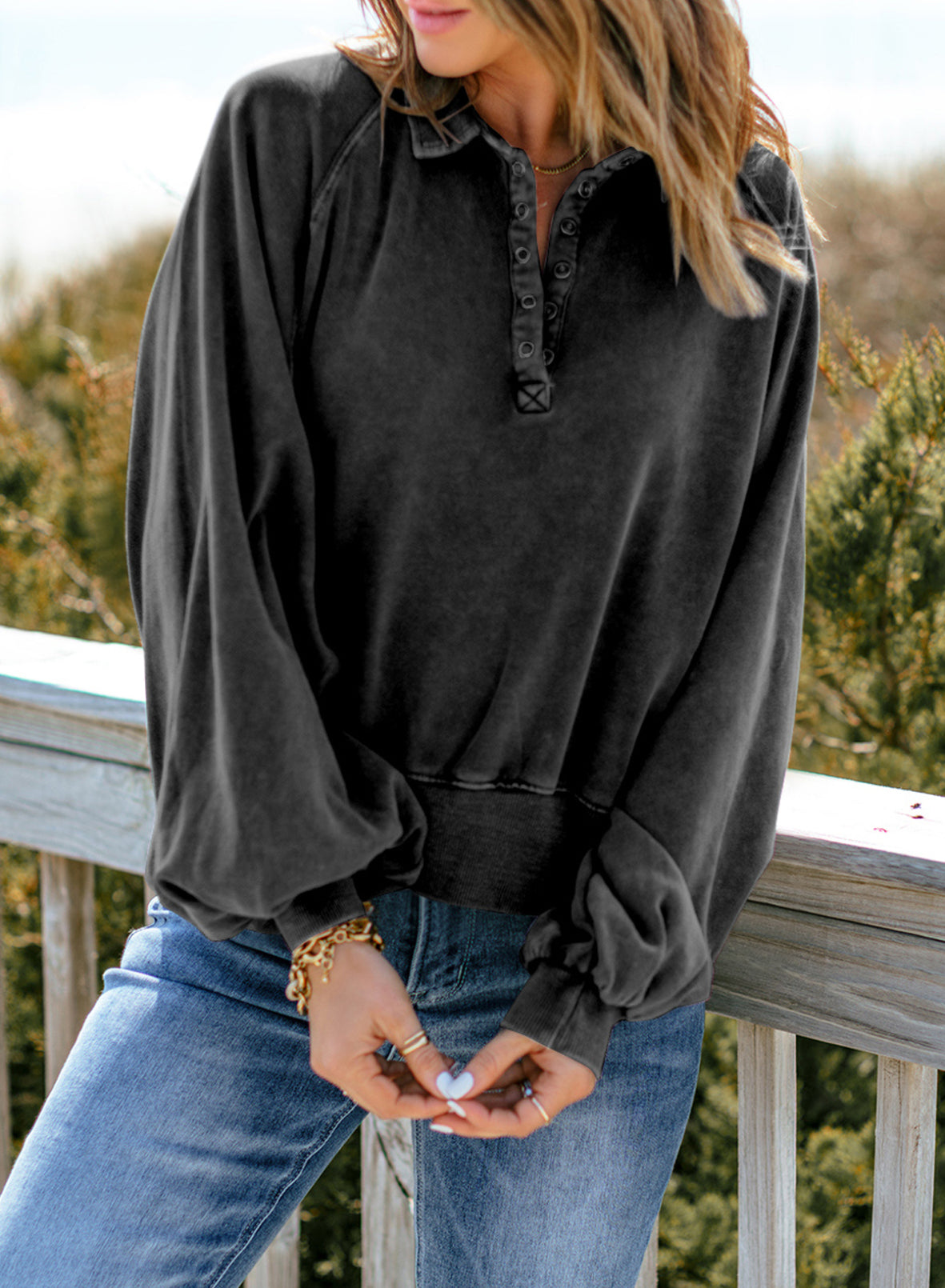 Long-sleeve Blue-dyed V-neck Pullover Sweatshirt