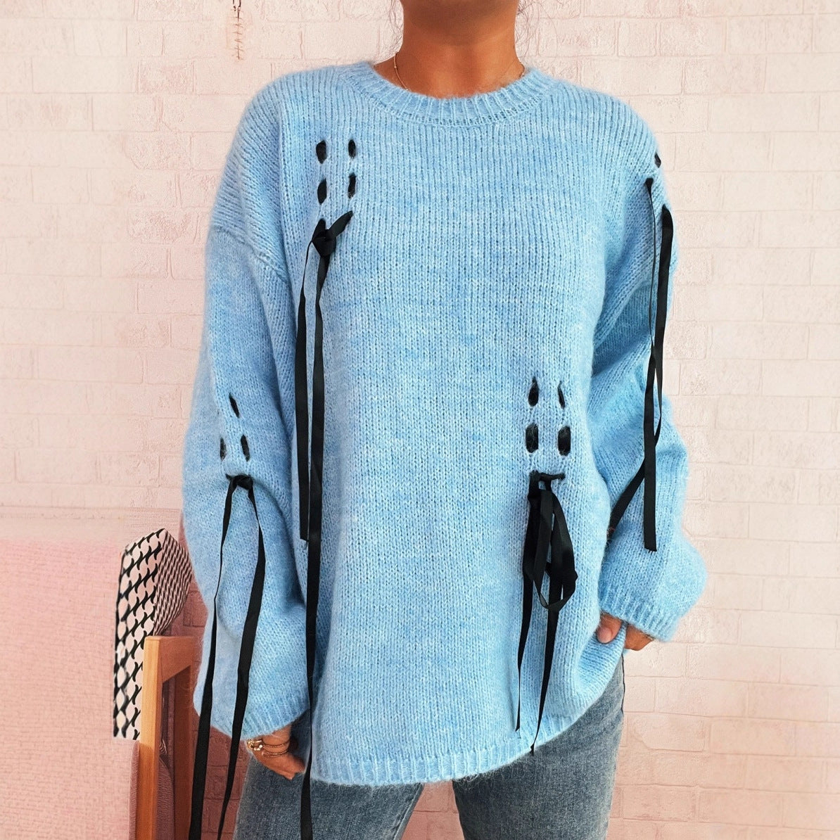 Håndlavet blonde-snøret strikket løs sweater med rund hals og lange ærmer