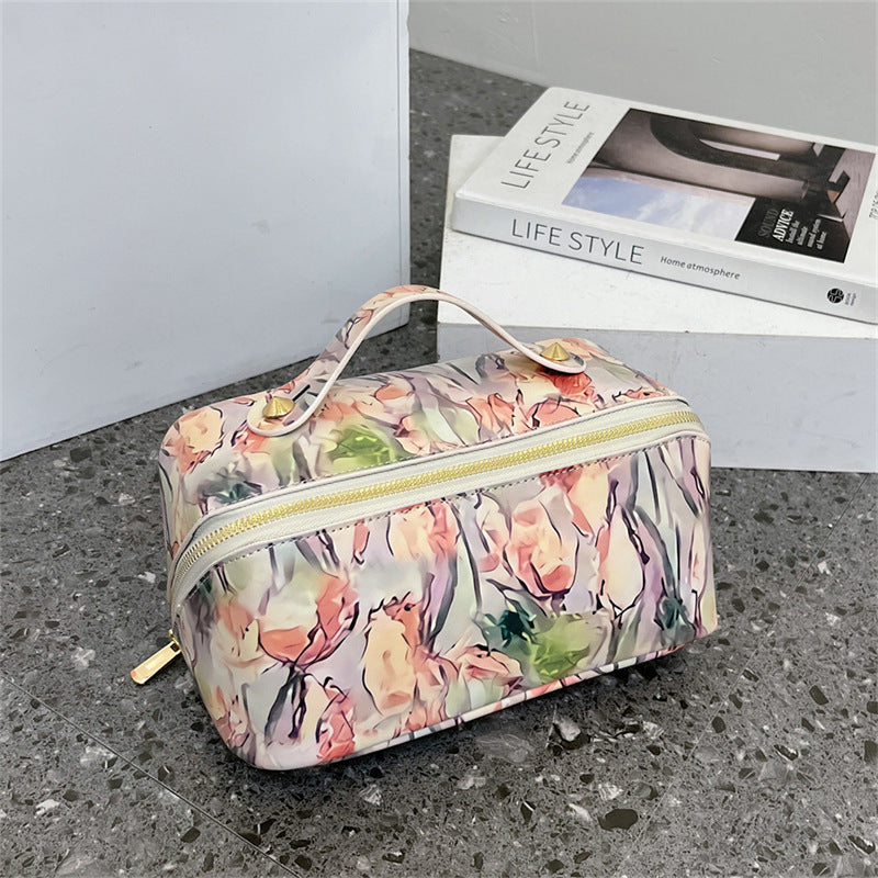 New Good-looking Graffiti Cosmetic Bag Portable Large Capacity Travel Convenient Handbag