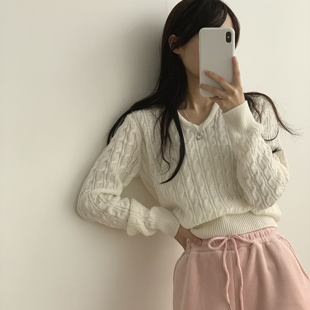 Twist-knit V-neck Waist-cinching Long-sleeve Knit Sweater