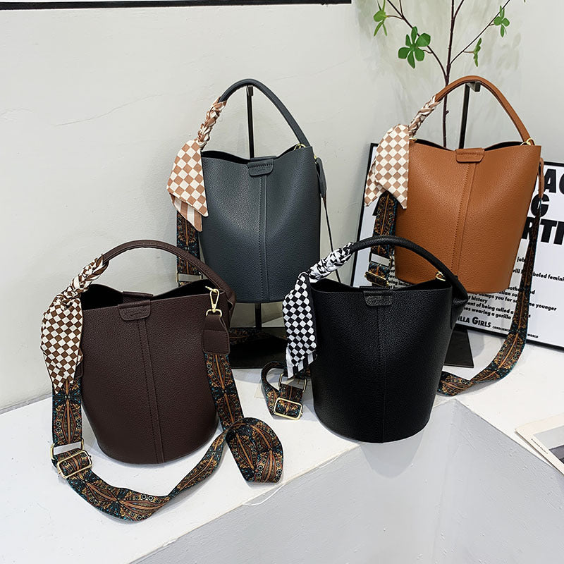 Women's Fashionable Large Capacity Ribbon Handbag With Bucket
