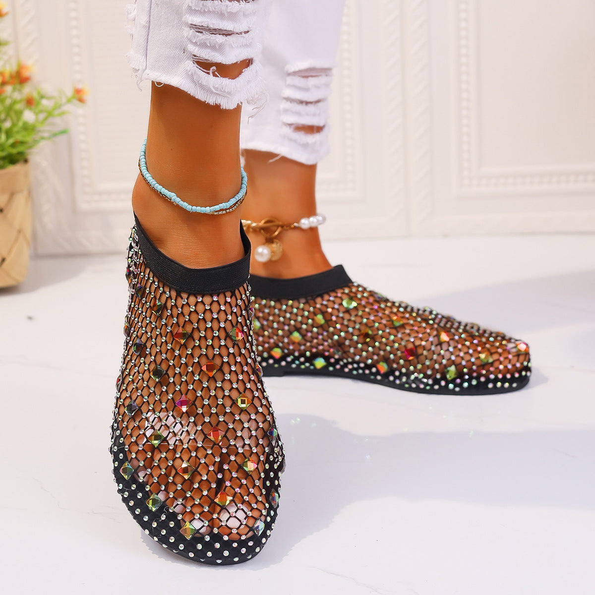 Flade sandaler i mesh med farverigt rhinstensdesign – Nye strandsandaler med rund tå til kvinder til sommer