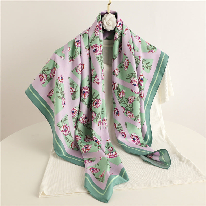 Ladies Fashion Simple Retro Printed Square Scarf
