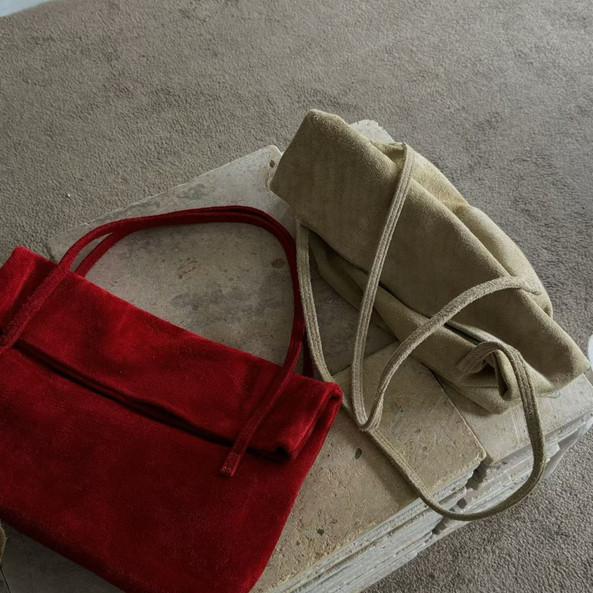 Relaxed Commuter Suede-fleece Bag With A Large Capacity