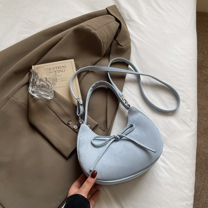 Design-forward Underarmshoulder Bag