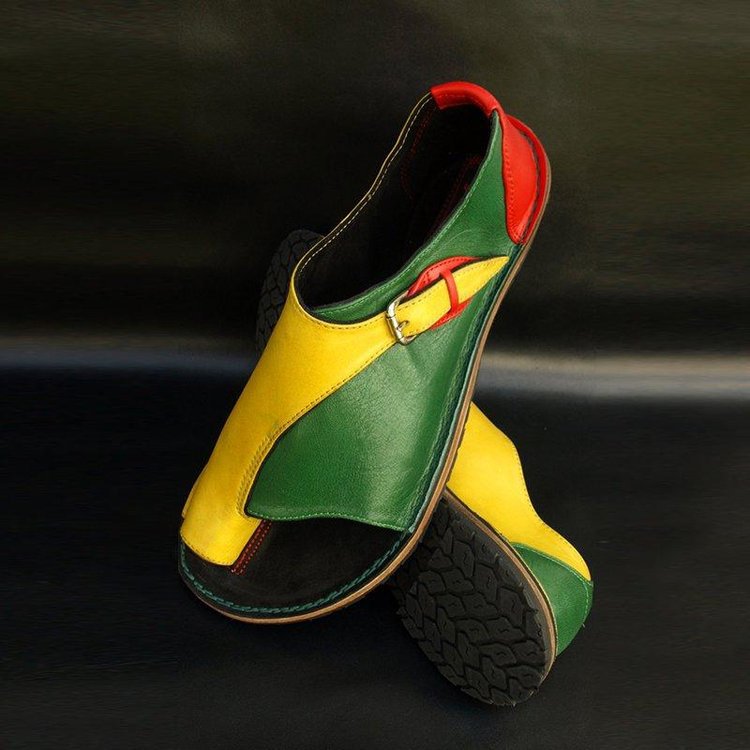 Toe colorblock flat sandals