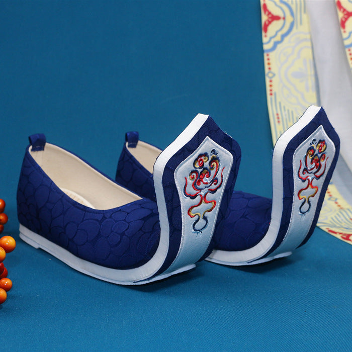 Dengyun's Hanfu Shoes Increase The Height Of The Head