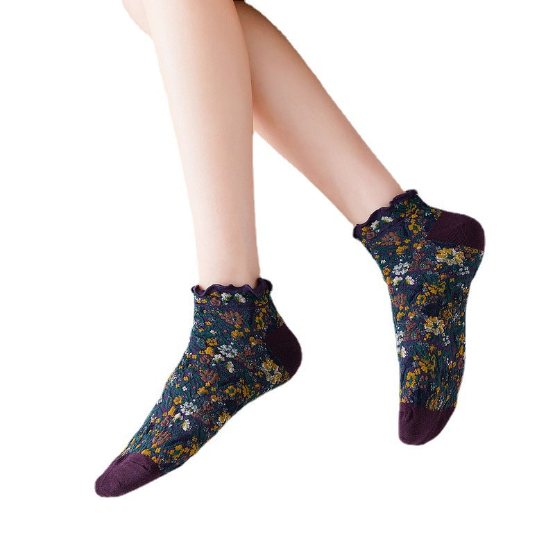 Women's Fashion Relievo Wooden Ear Floral Socks