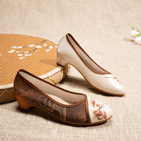 Female Ethnic Style Embroidered Shoes