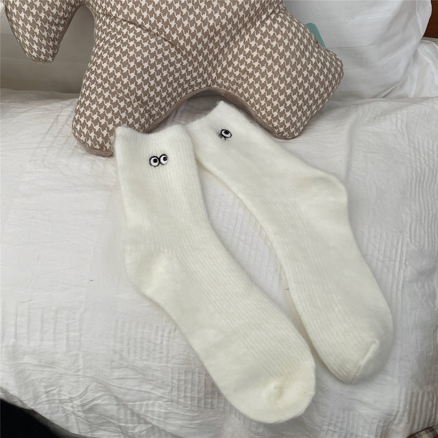 New Plush Cute Japanese Eyes Warm Socks Female