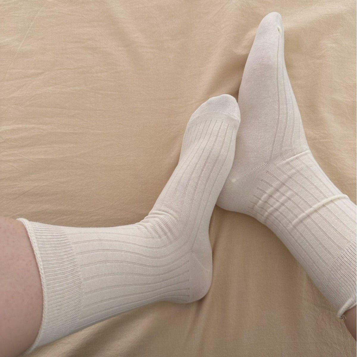 Gentle Vertical Stripe Flat Color Spinning South Korea Color Cream Gray Bunching Socks