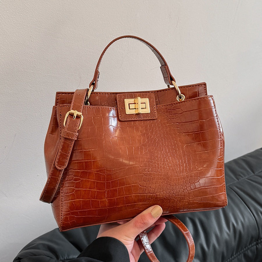 New Fashion Minority Design Retro Handbag Shoulder Western Style Messenger Bag