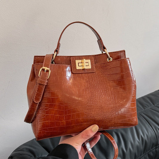 New Fashion Minority Design Retro Handbag Shoulder Western Style Messenger Bag