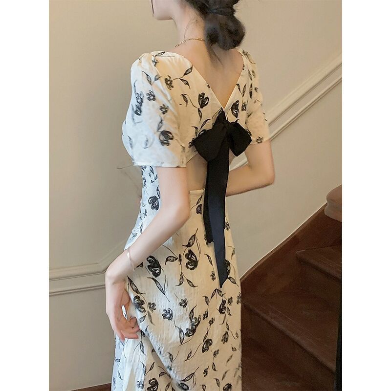 Slim And Elongated Dress For Women