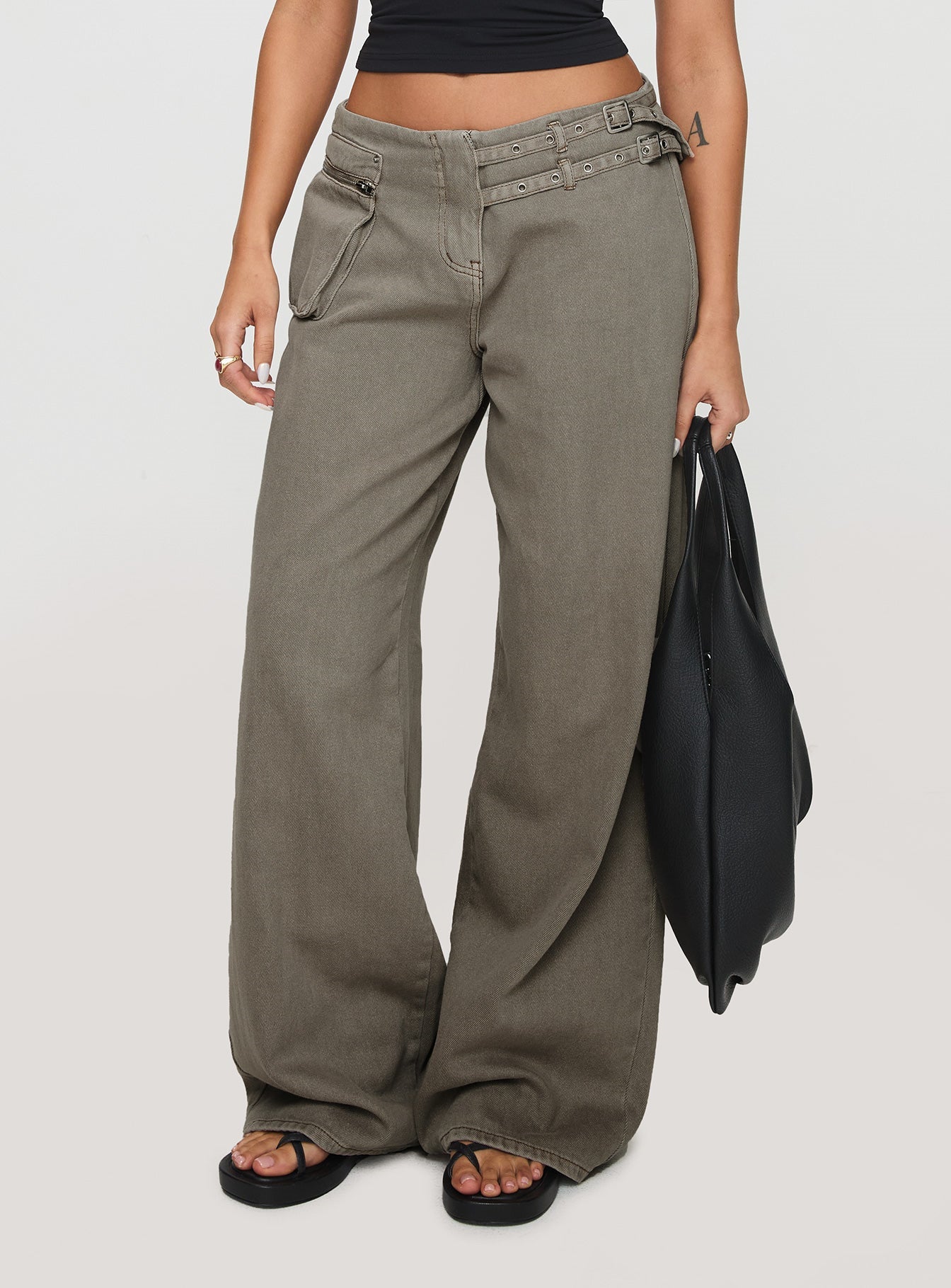 Buckle Waist Side Pocket Loose Jeans