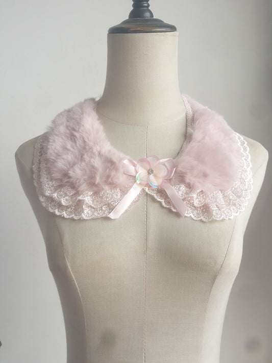 Versatile Lace With Lace And Cute Fur Collar