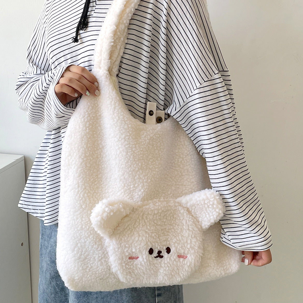 Autumn And Winter Plush Three-dimensional Big Face Bear Lamb Wool Shoulder Bag