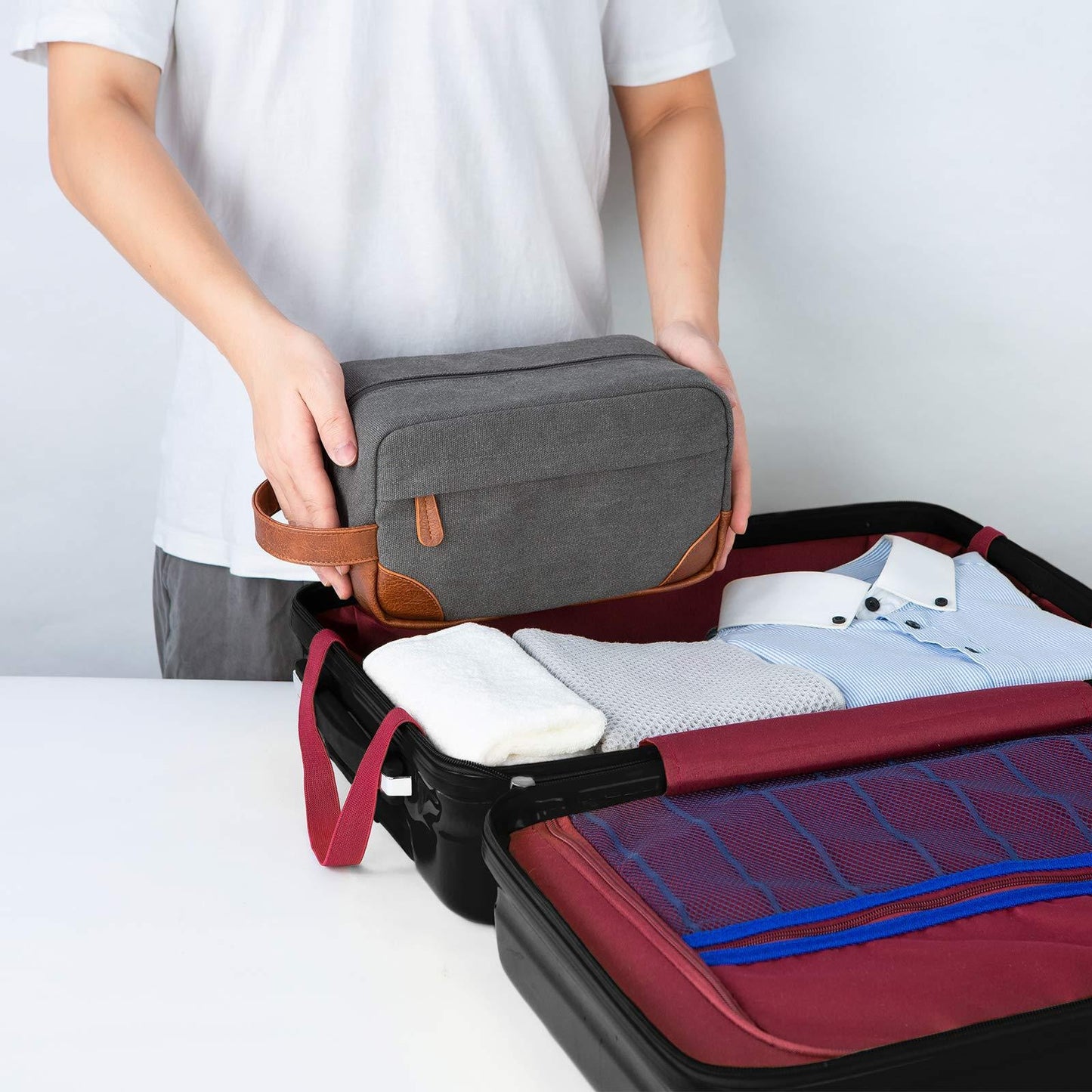 New Men's Toiletry Portable Large Capacity Portable Cosmetic Bag Retro Waterproof