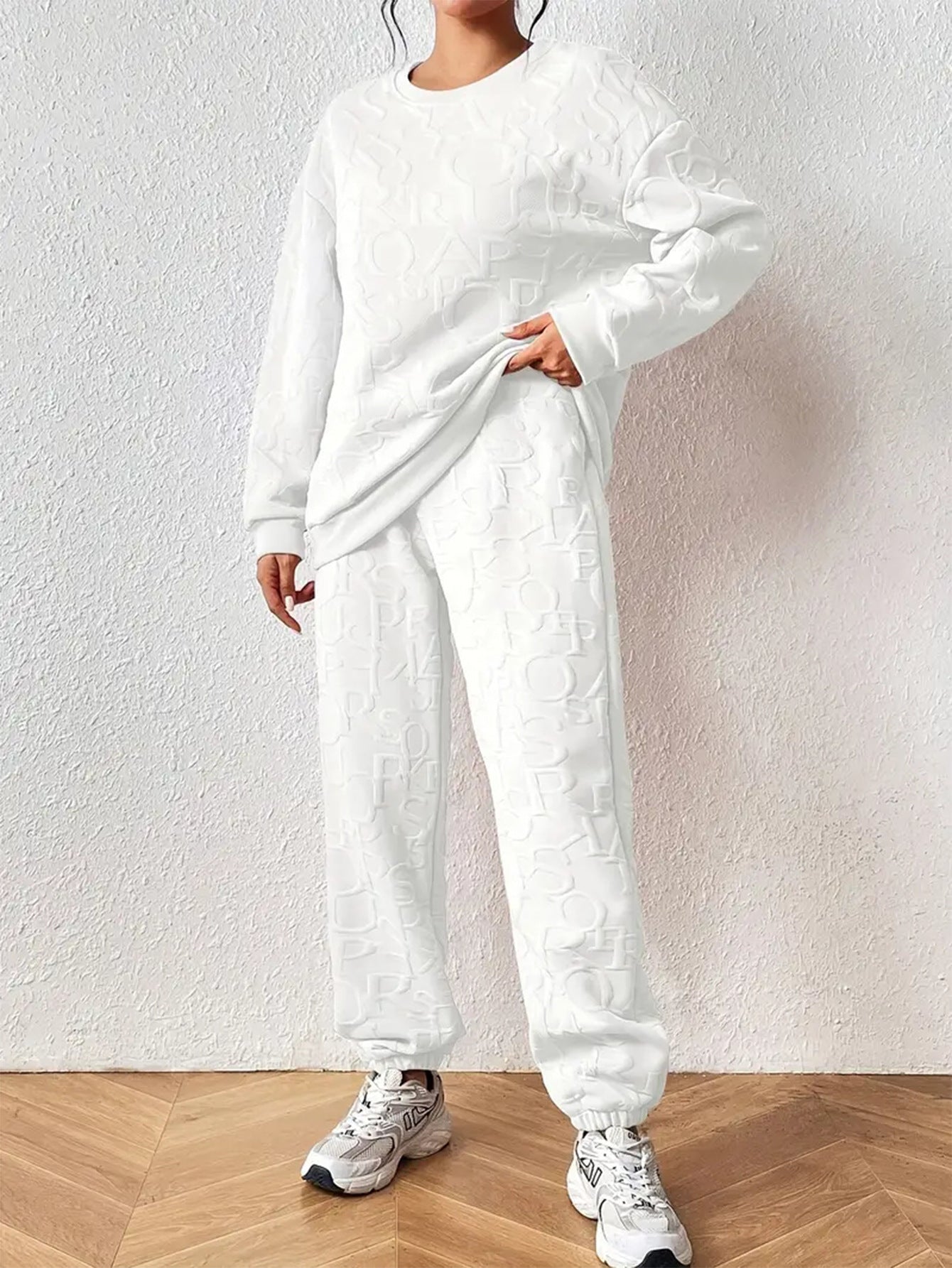 Round Neck Knitted Fashionable Letter Sweater Suit Women