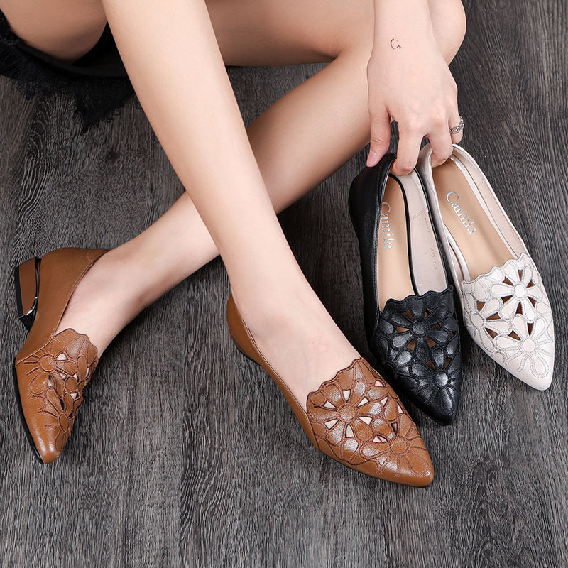 Women's Soft Leather Soft Surface Hollow Embroidered Shoes