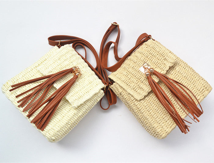 New Women's Straw Woven Diagonal Paper Rope Tassel Bell Bag