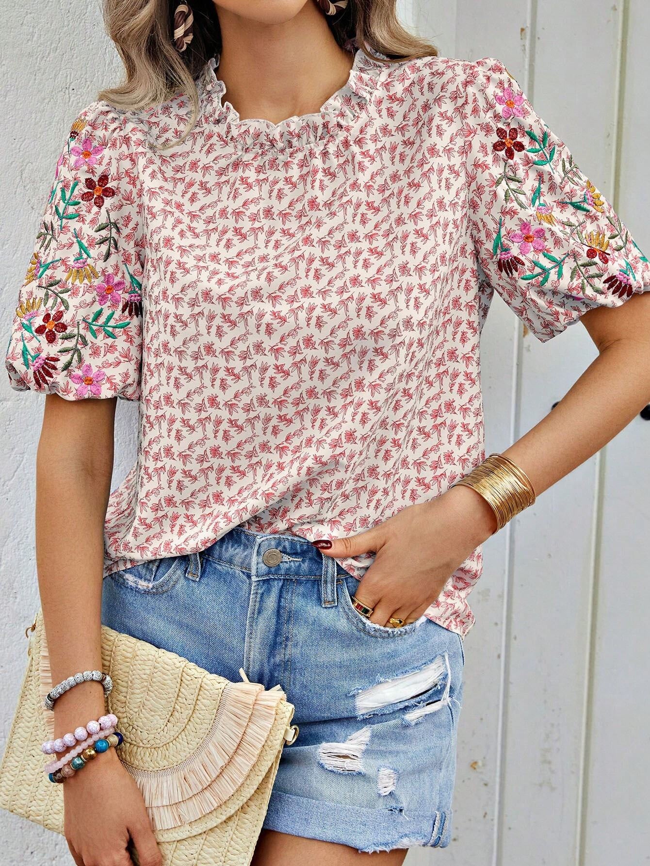 Embroidered Printed Buckle Wave Turtleneck Short Color Matching Top
