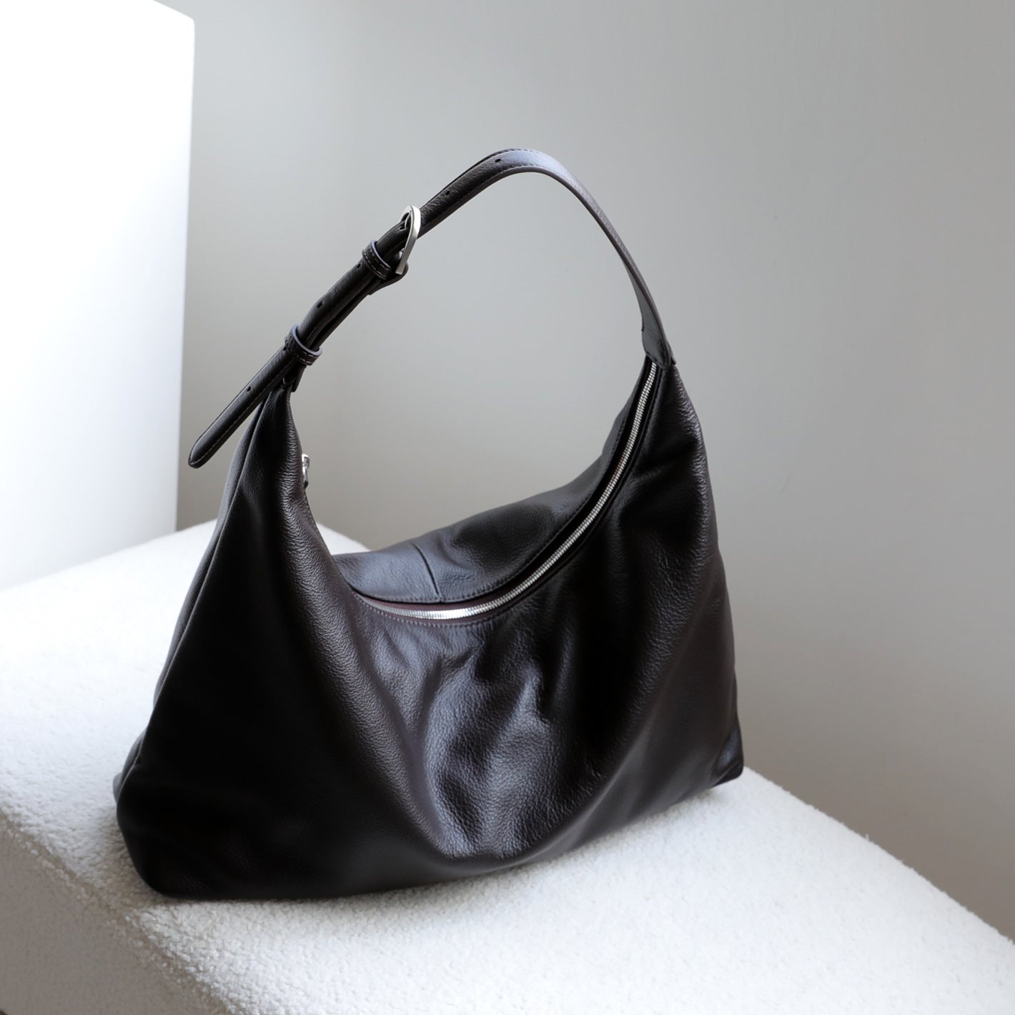 Versatile Leather Commuter Tote Shoulder Bag