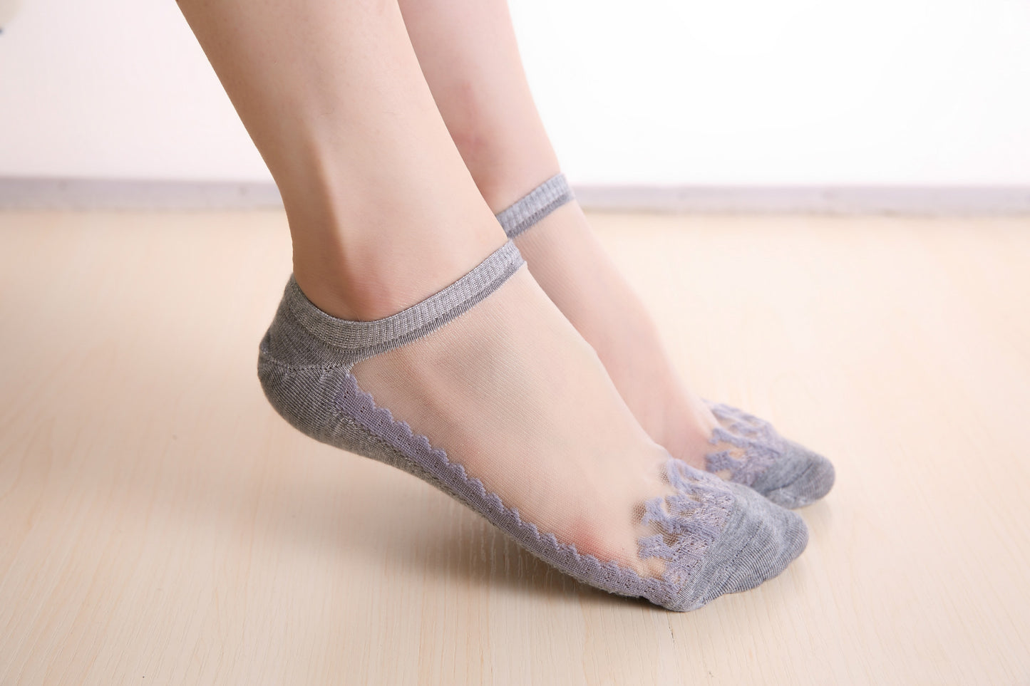 Invisible Breathable Lace Boat Socks Short Tube Ladies Socks