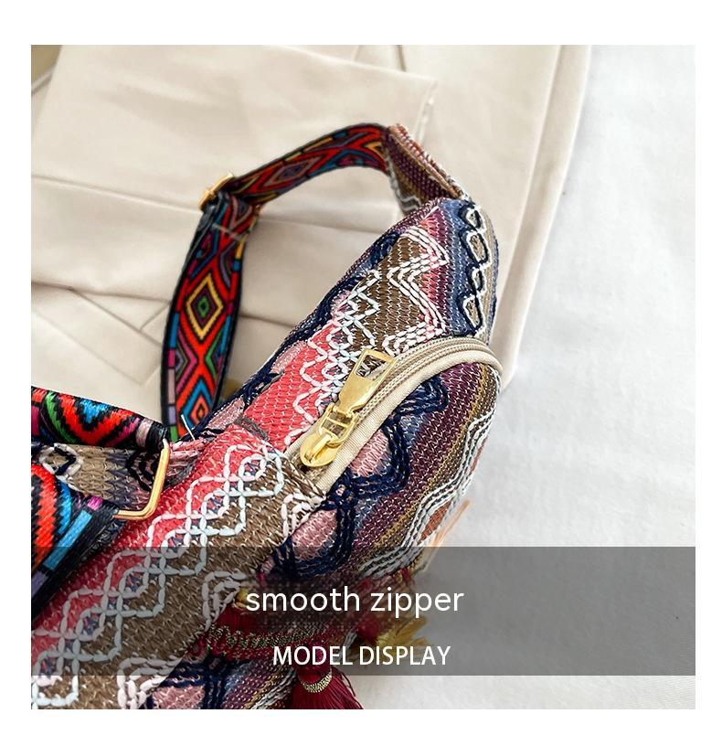 Shoulder Messenger Bag Internet Celebrity Minimalist Ethnic Style Small Bag Textured Chest Bag Women's Bag